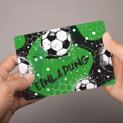 1 coole Einladungskarte Fussball grün schwarz inkl. 1 transparente Briefumschlag Kindergeburtstag Junge Teenager Einladung