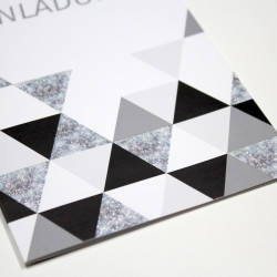 1 Klapp-Einladungskarte Dreiecke Glitzer inkl. 1 weißen Briefumschlag