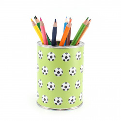 Stiftebecher Fußball grün inkl. 12 Dreikant Buntstiften| Kinder Stifteköcher Stiftehalter Schreibtisch Organizer Junge
